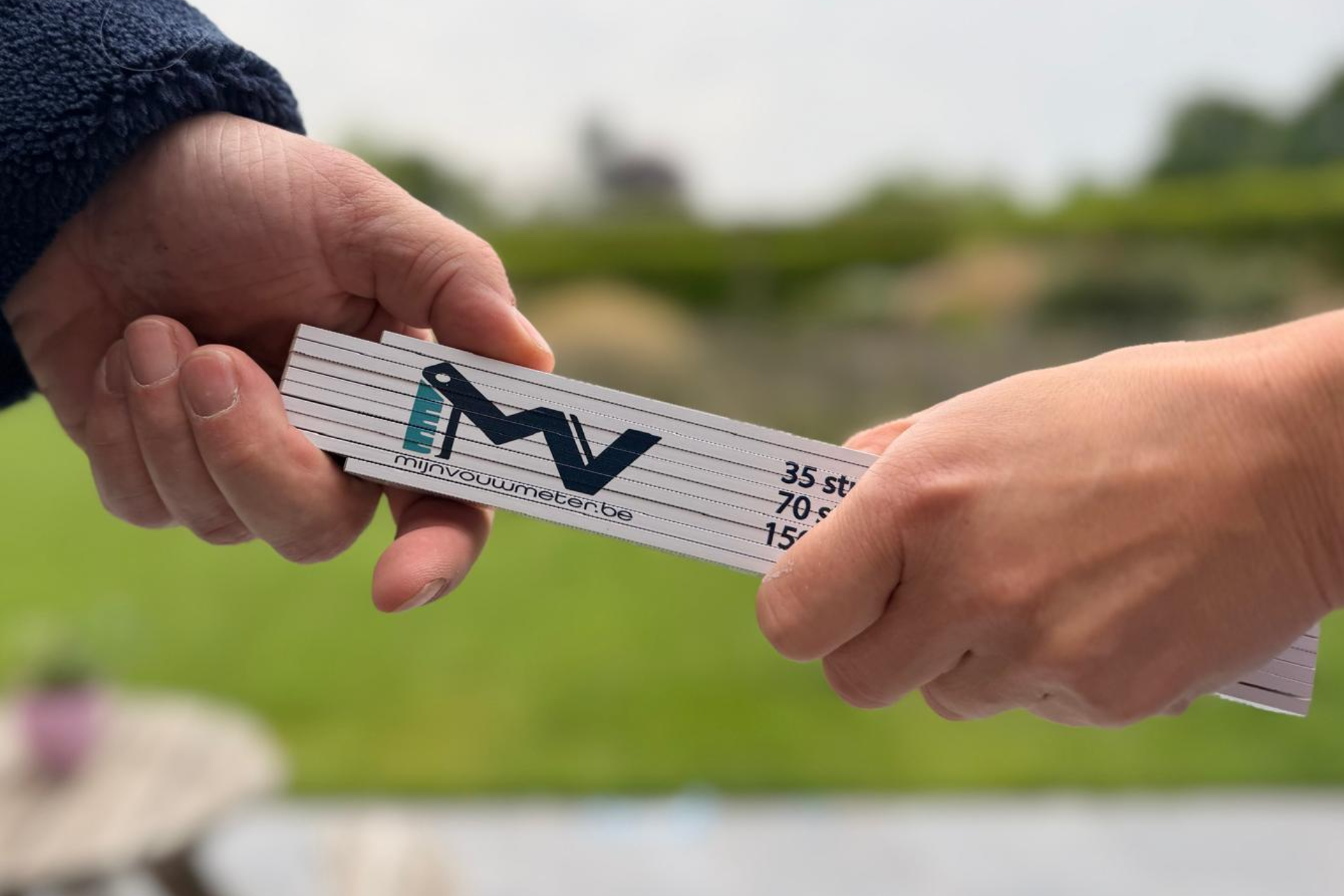 Waarom een bedrukte vouwmeter het perfecte relatiegeschenk is